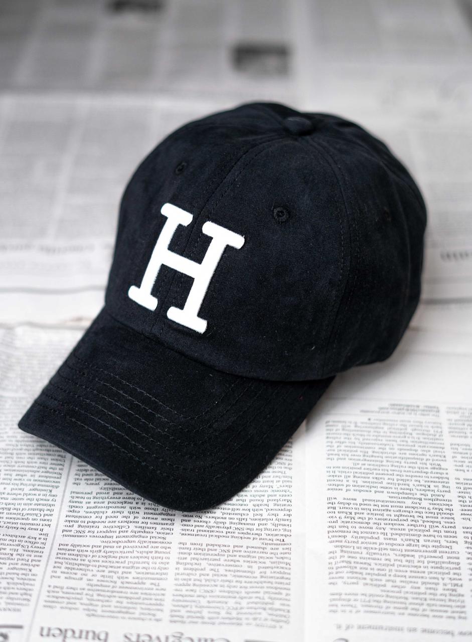 Black H premium cap