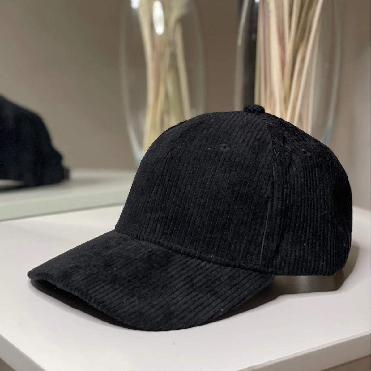 Black corduroy premium cap